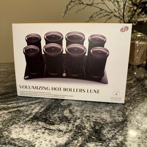 T3 Hair Styling Set with Black Rollers